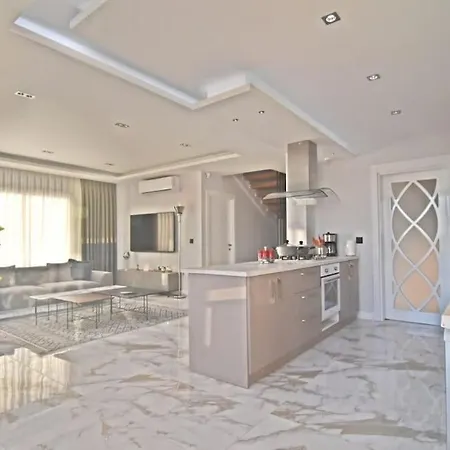 Perfect Family Golden Life فيلة دوسِميالتي