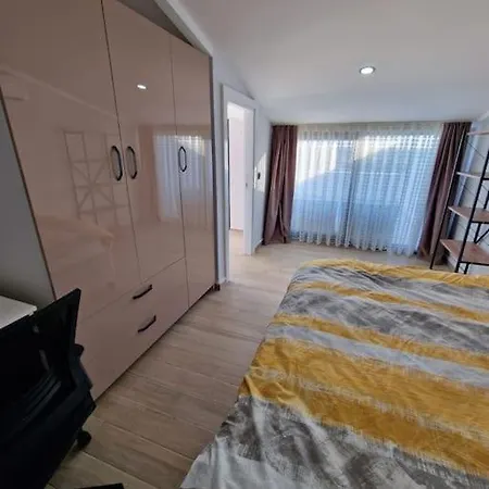 Perfect Family Golden Life *