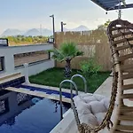 Perfect Family Golden Life Villa *